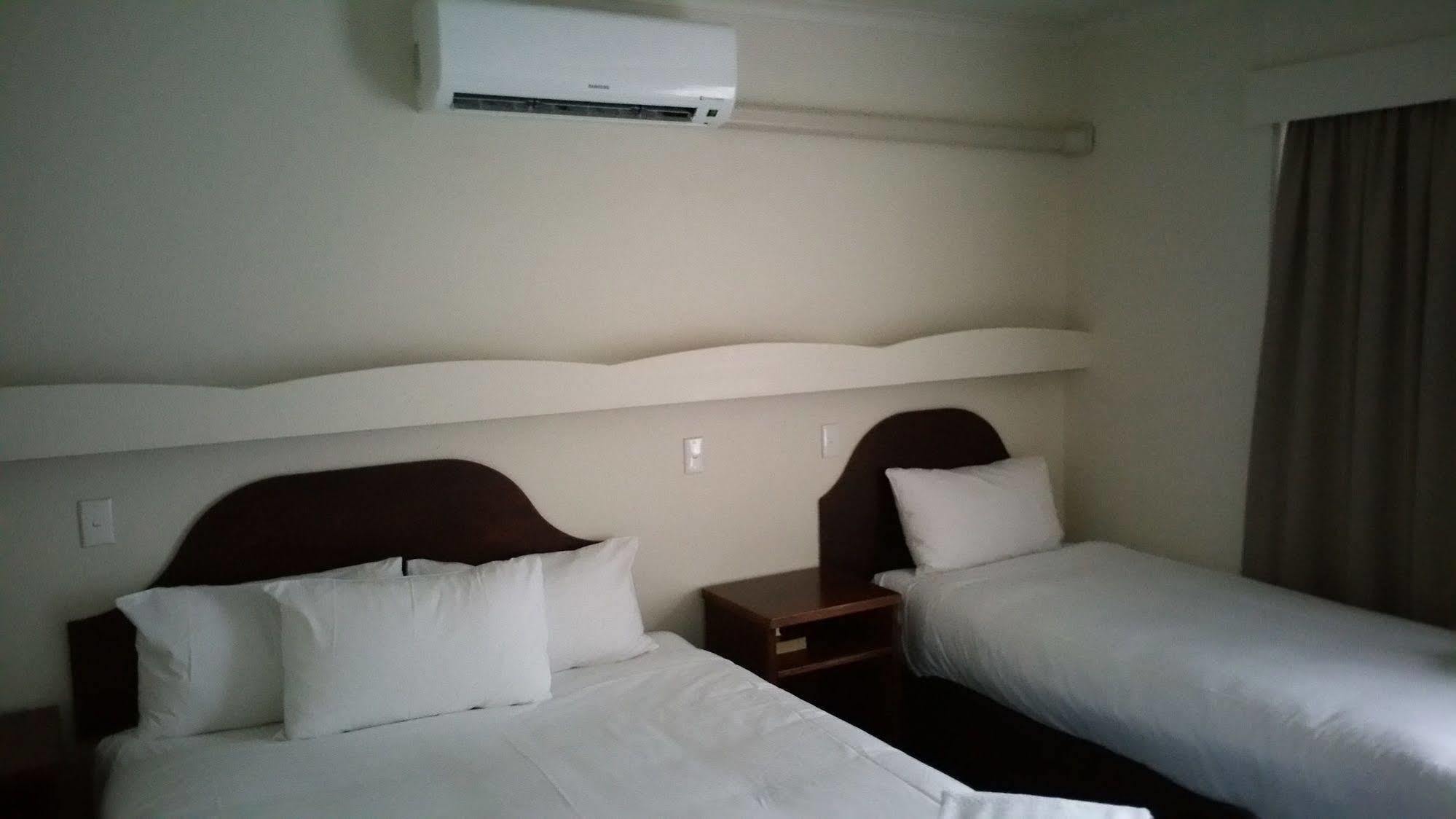 City View Motel Montagu Bay Екстер'єр фото